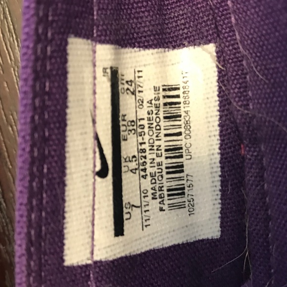 Nike slip on flats - Picture 4 of 4